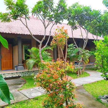 Asih Homestay Pemuteran Esterno foto