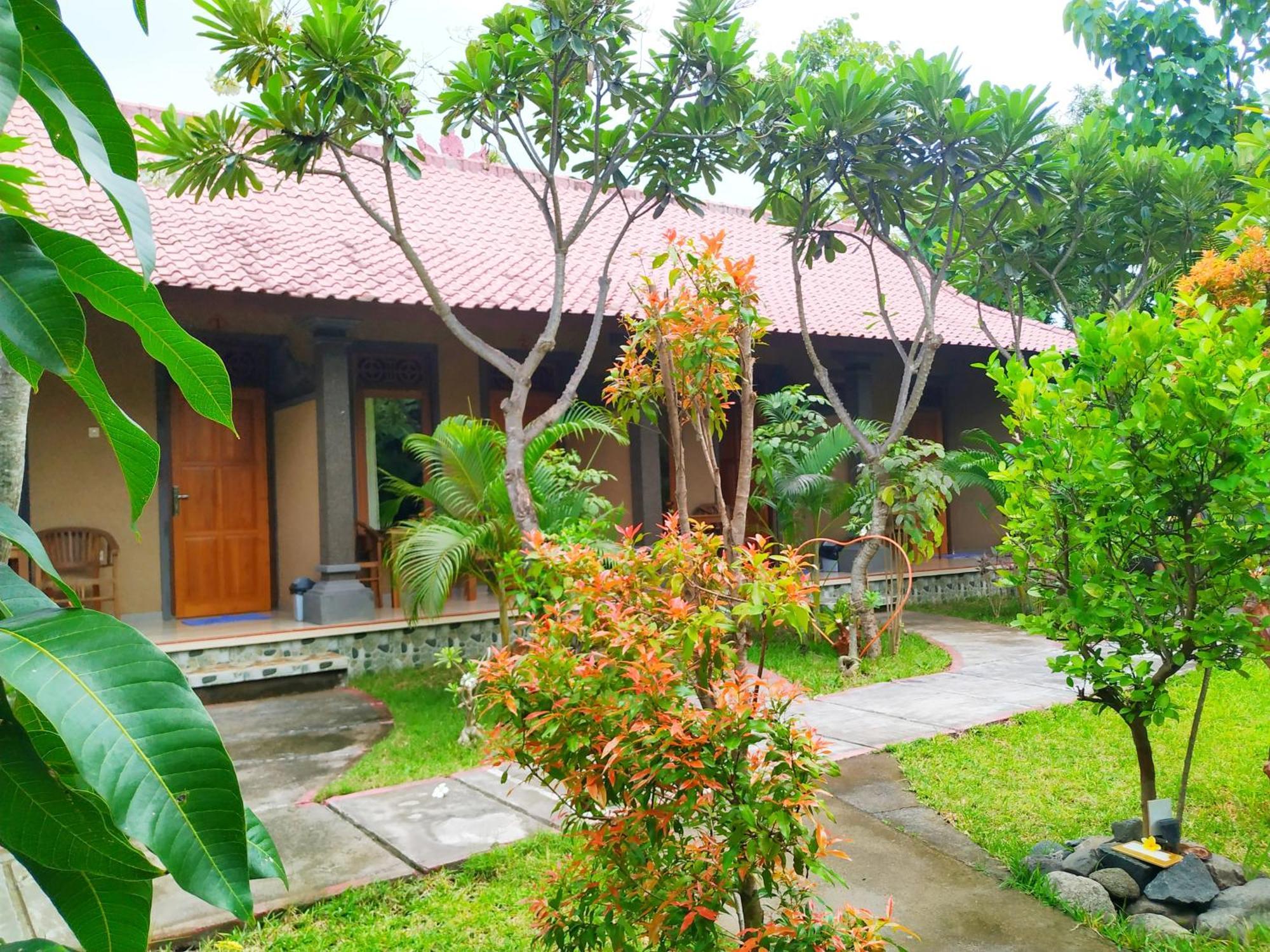 Asih Homestay Pemuteran Esterno foto